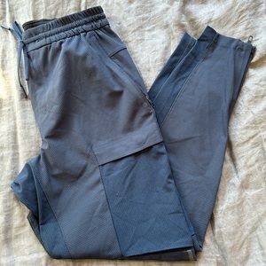 Lululemon “Utilitech” pant
